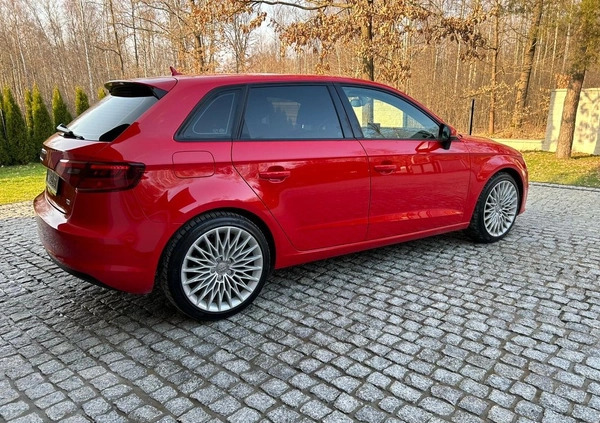 Audi A3 cena 58800 przebieg: 237802, rok produkcji 2015 z Kielce małe 191